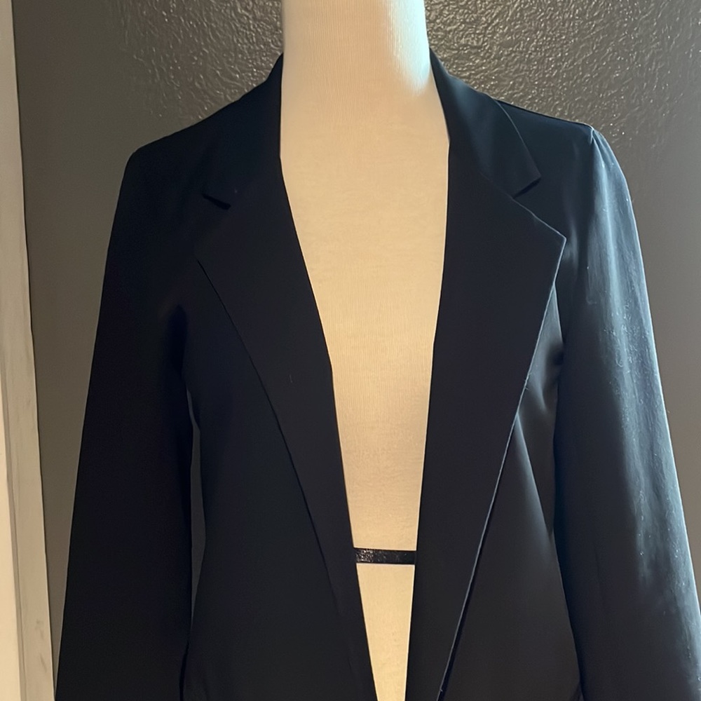 Black blazer - Picture 2 of 7